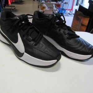 Nike Zoom Freak 5 "Giannis" Men's 8 Black/White Athletic Shoe's DZ2946-001